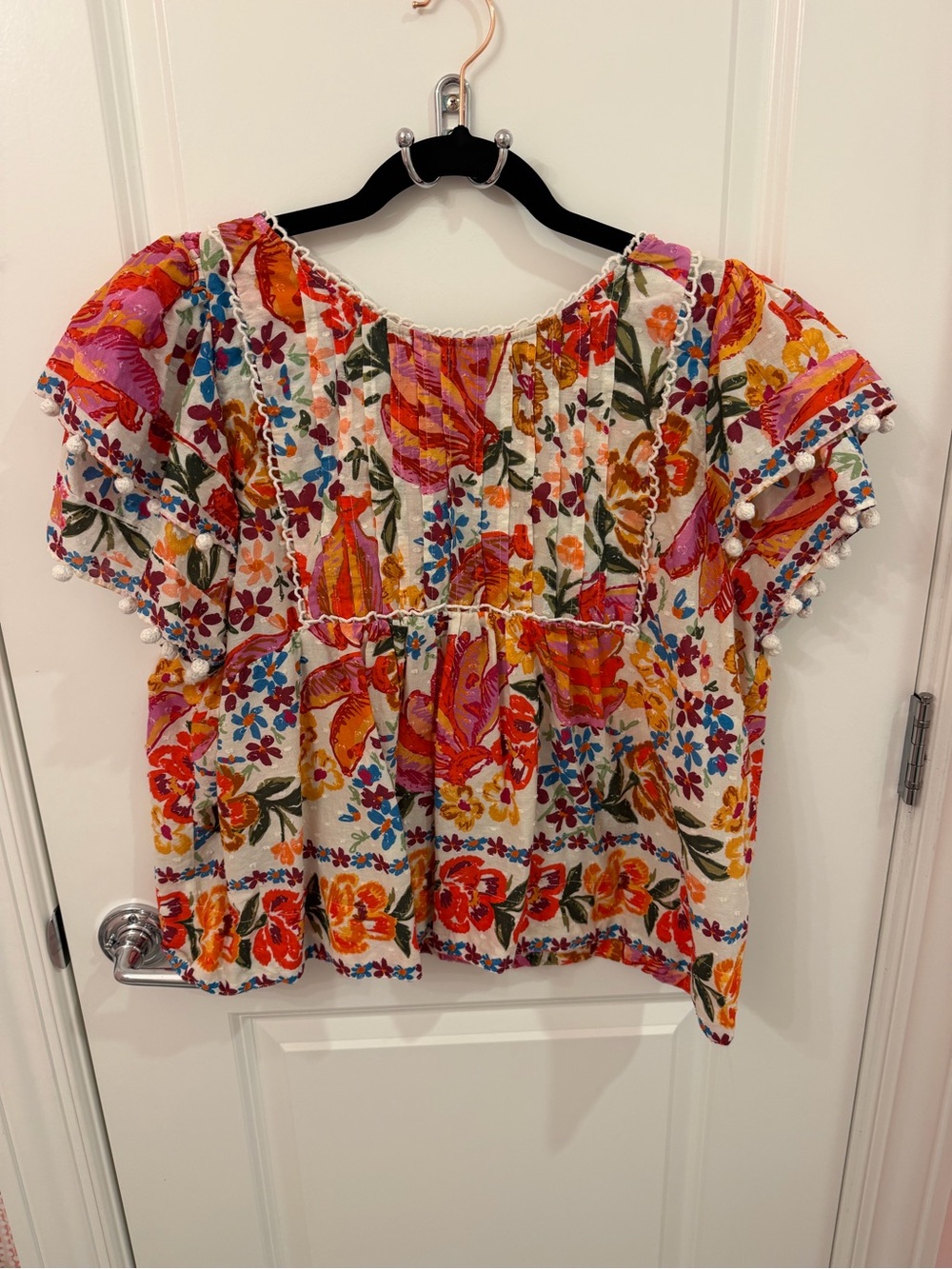 FARM RIO Spring Bananas pintuck blouse with vibrant floral print size Large - Picture 3 of 8